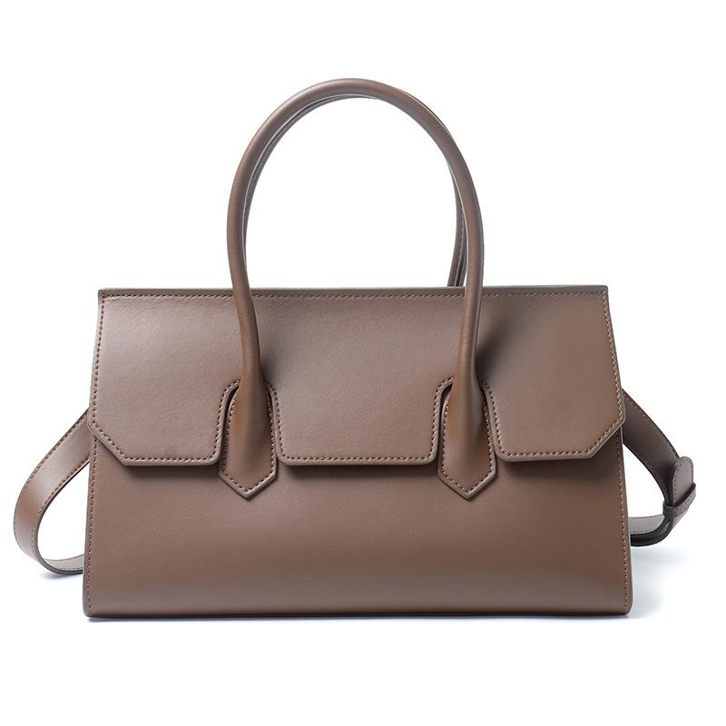 Fashion cowhide bag new light luxury large capacity retro shoulder messenger commuter leather handbag women
