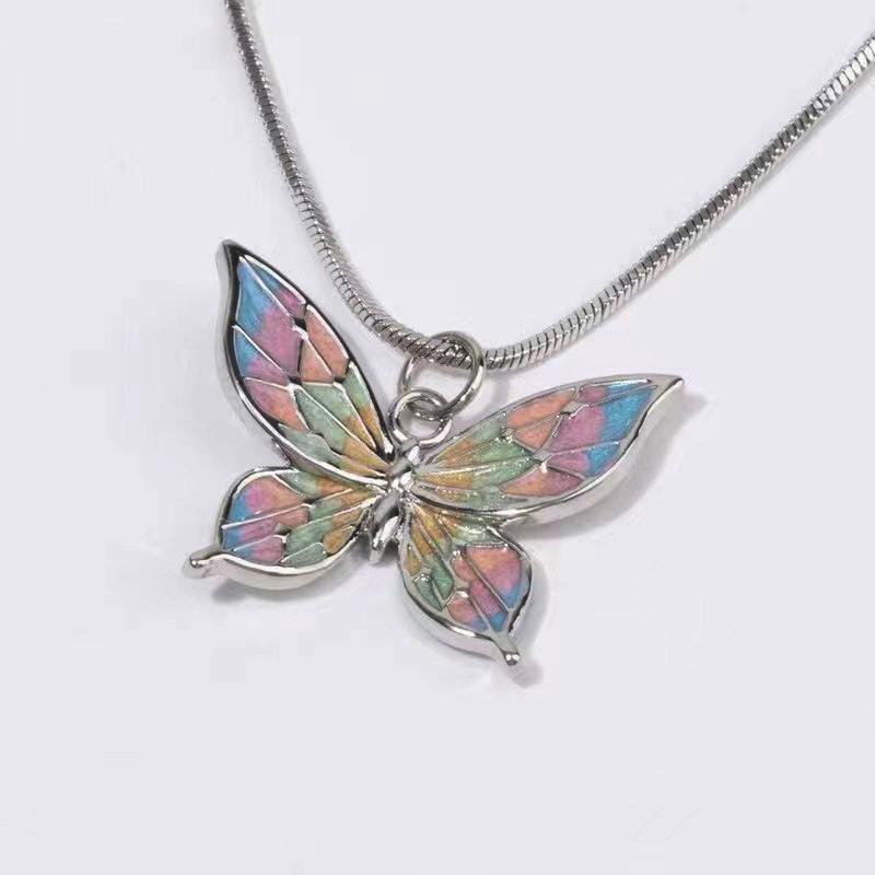 Colorful Gradient Dopamine Style Butterfly Pendant Necklace Women Jewelry Light Luxury Personality Simple Clavicle Chain
