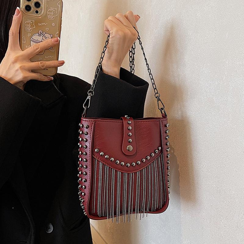 Мини сумки кроссбоди в панк-стиле Женские заклепки и кисточки Ретро сумки Маленькие сумки-мессенджеры Модные винтажные пакеты CLE