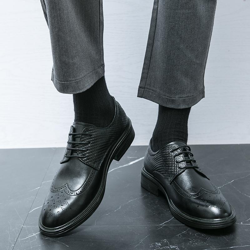 Spring / Autumn High Quality Men British Business Comfort Casual Leather Shoes Fashion Men Lace Up Block Pointed Leather Shoes