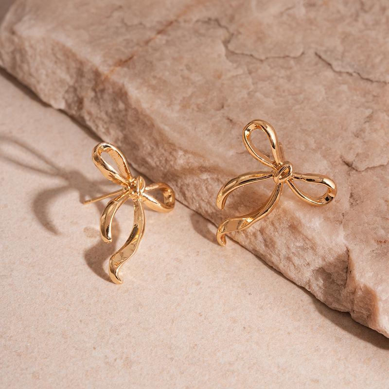 Серьги-подвески с геометрическим ажурным круглым кулоном 'Серебряная игла' в европейском и американском преувеличенном стиле для женщин.