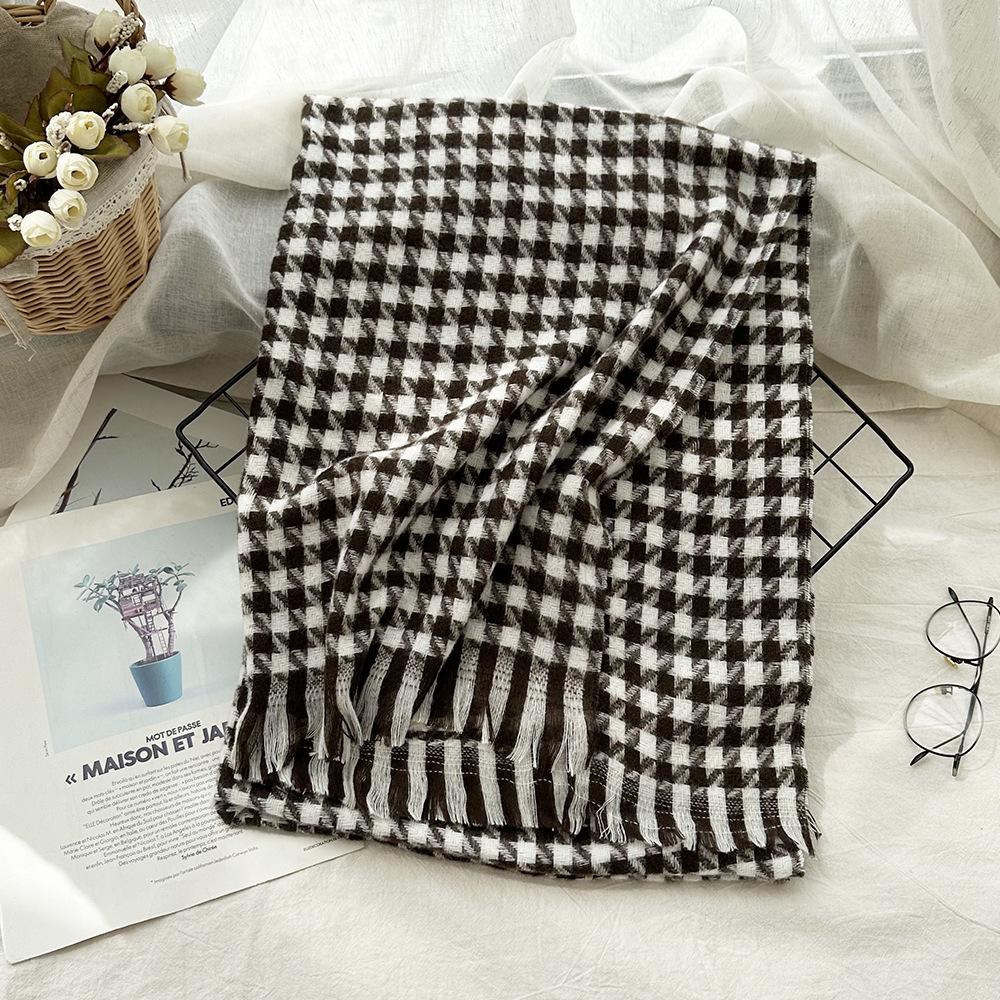 Plaid Imitation Cashmere Winter Scarf Fashionable and Warm Office Shawl for Women with Short Beards