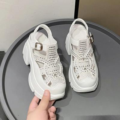 Модные сандалии для папы, женские летние туфли 2024 года, новые туфли на платформе, водные спортивные римские сандалии с бриллиантами, мягкая подошва, повседневная обувь для отдыха на природе, сандалии