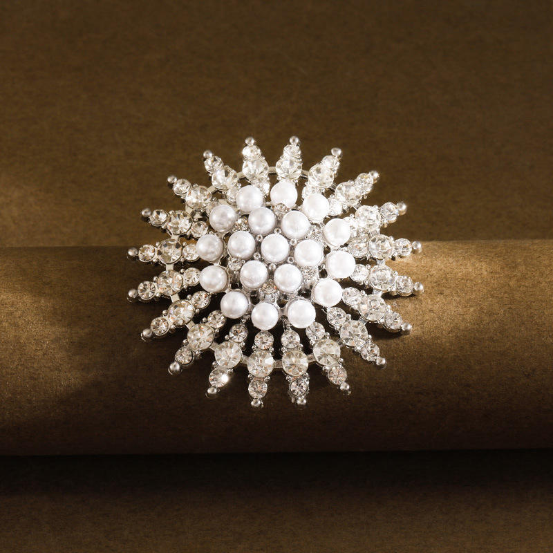 Модные броши для женщин Унисекс булавки Разноцветные в наличии Модная изысканная брошь Женские ювелирные аксессуары