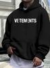 Повседневная худи VETEMENTS с принтом - Уютная толстовка на флисе для осени/зимы с карманом-кенгуру