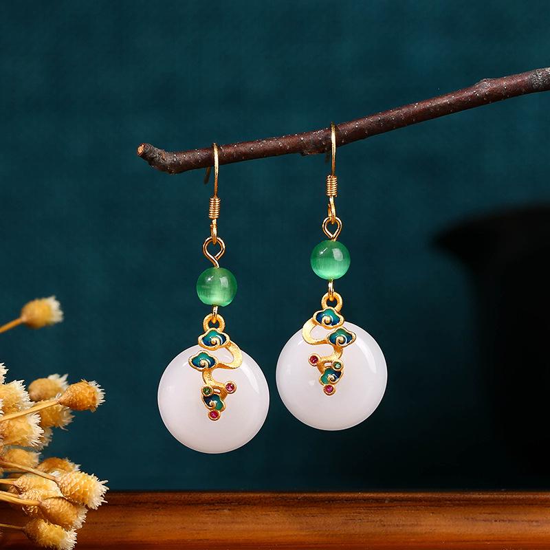 2023 Осень/Зима Позолоченные серьги с нефритовой пряжкой «Облако» - Китайский стиль, ретро, украшения для ципао и ханьфу