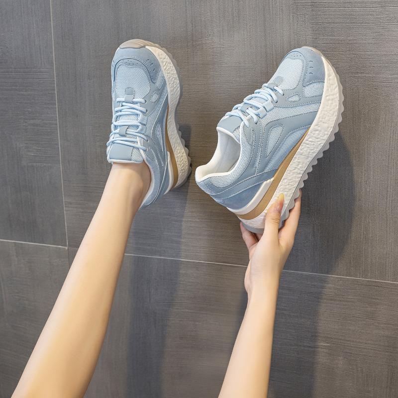 Versatile Lightweight Board Shoes Spring, Summer and Autumn New Casual Comfortable Fashion Wear-resistant Student Sports Shoes Women