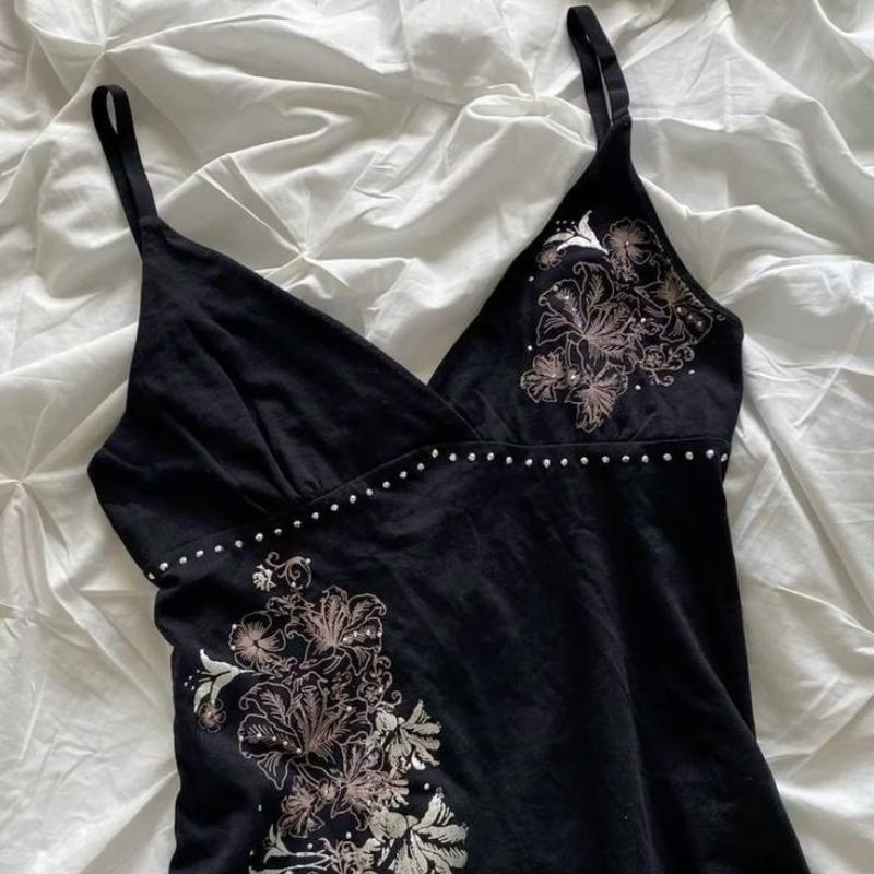 Европейский и американский летний топ с цветочным принтом, V-образным вырезом, облегающего кроя, с открытой спиной