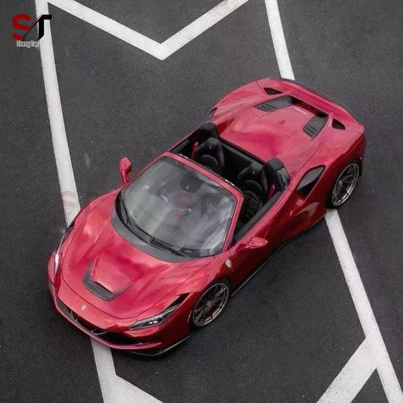 Декоративная накладка на капот Ferrari F8 из углеродного волокна