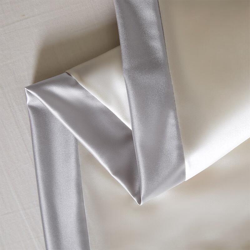 Muji Luxury Mulberry Silk Blend All-Season Quilt