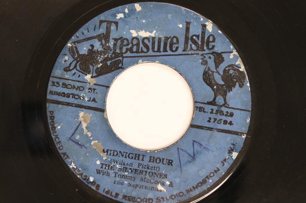 7inch Record SILVERTONES, TOMMY MCCOOK & THE SUP - Midnight Hour / Soul For Sale NONE TREASURE ISLE 1968 Jamaica Reggae, Ska & Dub Used