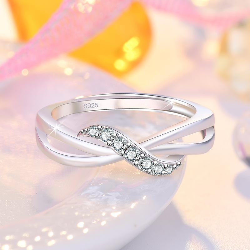 Korean Rose Gold Plated Wave Diamond Ring, Colorful Twist Curve Design for Women, Ideal for Weddings and Special Occasions