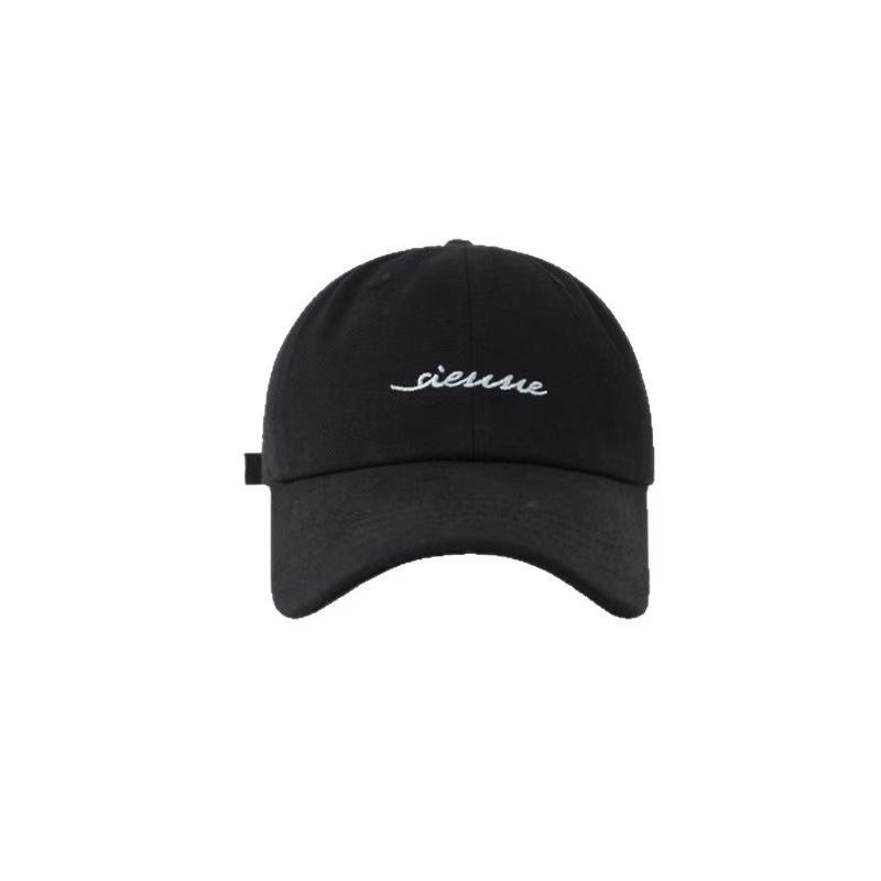 Simple and fashionable versatile letter embroidered baseball cap for women, casual curved brim soft top cap for men in spring and autumn