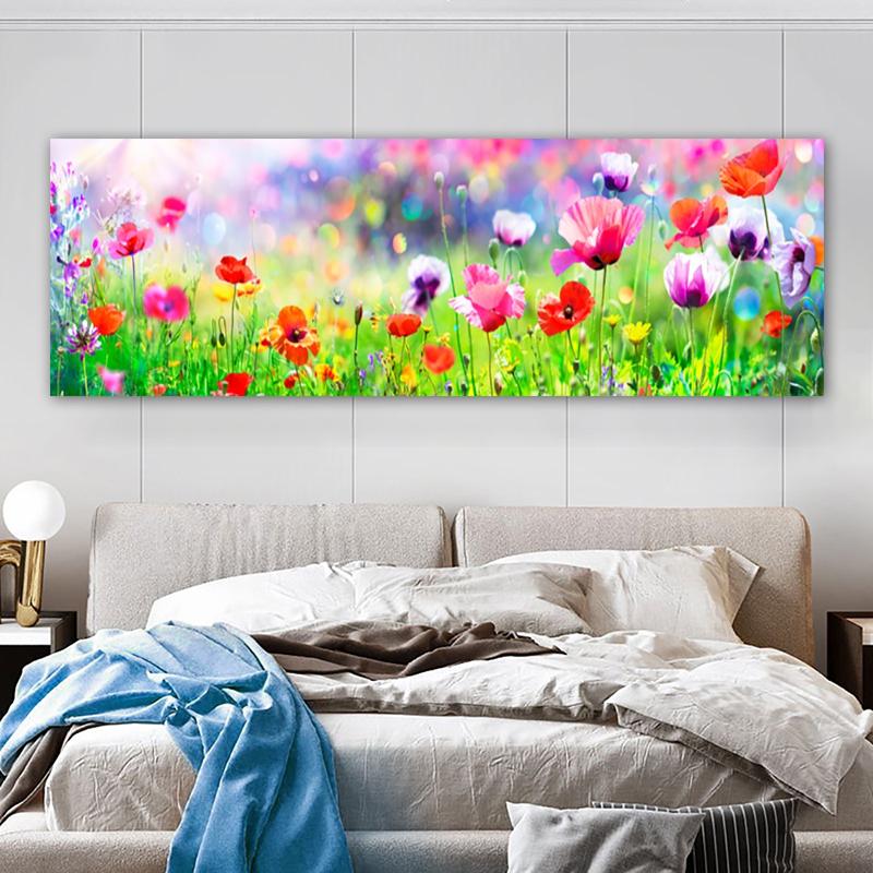 Современная панорамная картина на холсте с изображением цветочного поля на закате в ярких зеленых и красных тонах