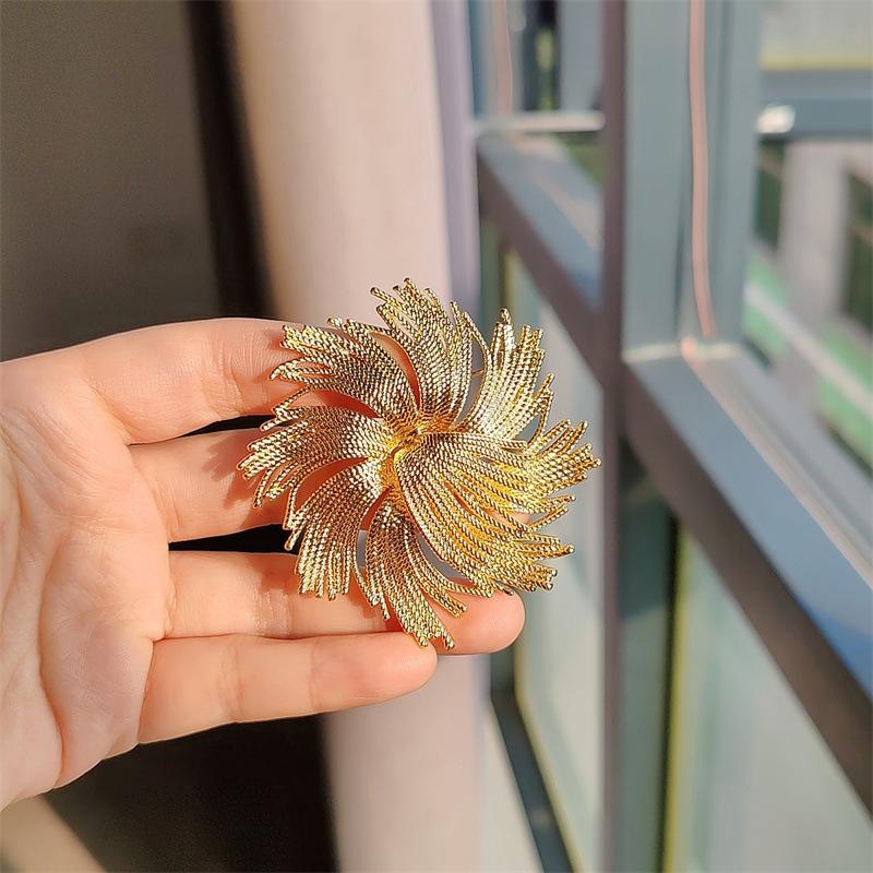 Брошь «Средневековый золотой фейерверк», высококачественная женская металлическая брошь, ниша дизайнерского смысла, изысканные ретро-аксессуары высокого класса