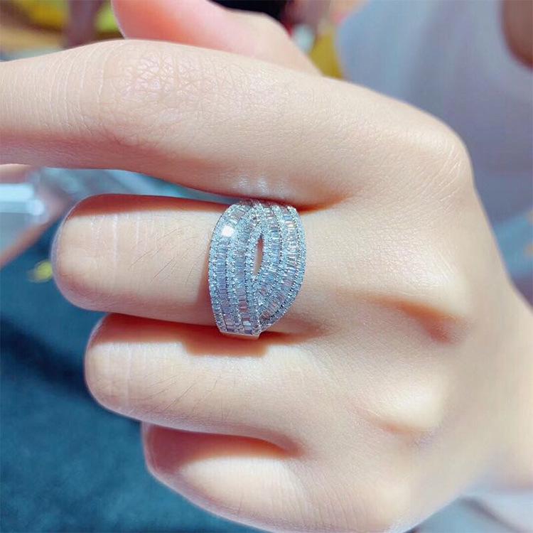 Новое роскошное кольцо с круглым бриллиантом Super Flash Zircon для женщин для помолвки в европейском и американском стиле