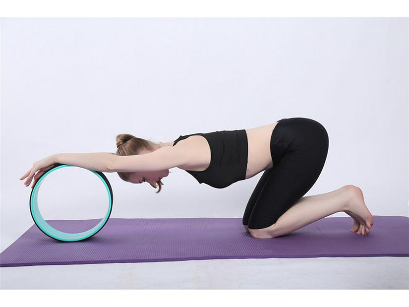 Колесо для йоги 32*14 см для тренировок, фитнеса и упражнений на пресс - подходит для беременных женщин и занятий родителей с детьми