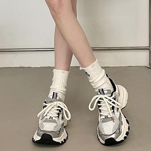 White Fried Street Showing Feet Small Platform Dad Shoes Women's 2025 New Summer Mesh Lightweight Heightening Sneakers
