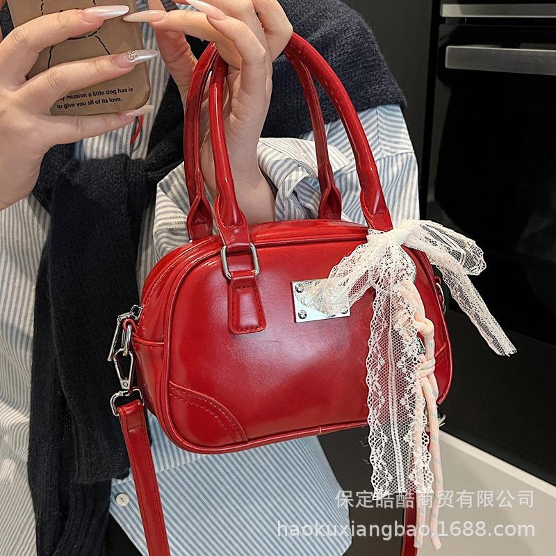 Super fire small bag women's 2025 new trendy spring summer versatile shoulder messenger bag Korean version handbag small square bag