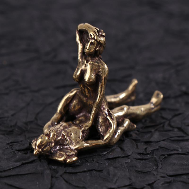 Мини Винтаж Латунь Сексуальный Орнамент Ремесленные Статуэтки Для Домашнего Бара Партии Стол Декор