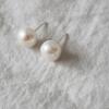 Серьги с натуральным пресноводным жемчугом и серебряными иглами