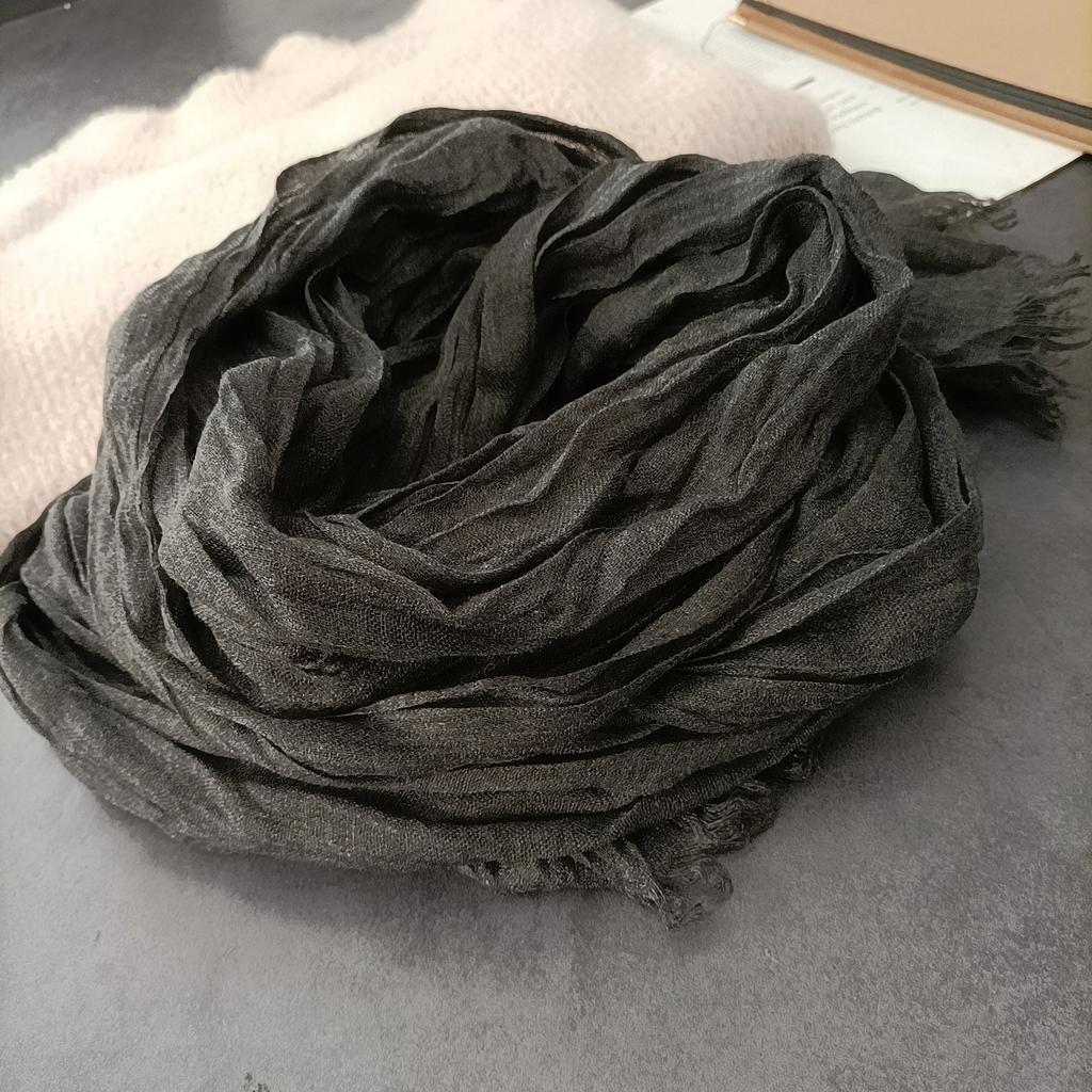 Хлопок и лен Женская художественная текстура плиссированная длинная тонкая модель с простыми и универсальными краями подходит для весны, осени и зимы шаль