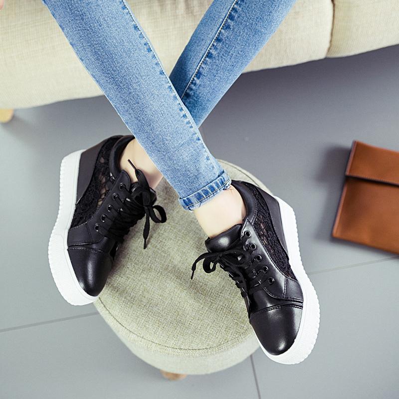 2024 Горячие белые скрытые кроссовки на танкетке Повседневная обувь Женская обувь на высокой платформе Женские туфли на высоком каблуке на танкетке для женщин