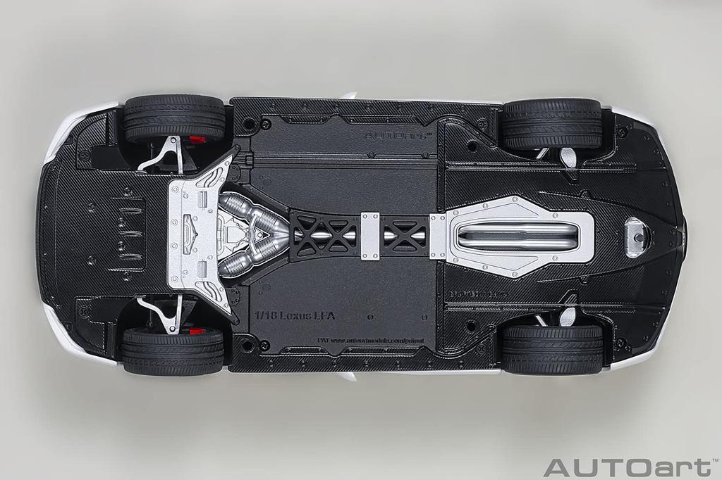 AUTOart Scale Lexus LFA Carbon Finished Product 1/18 (Whitest White/Black Fiber)
