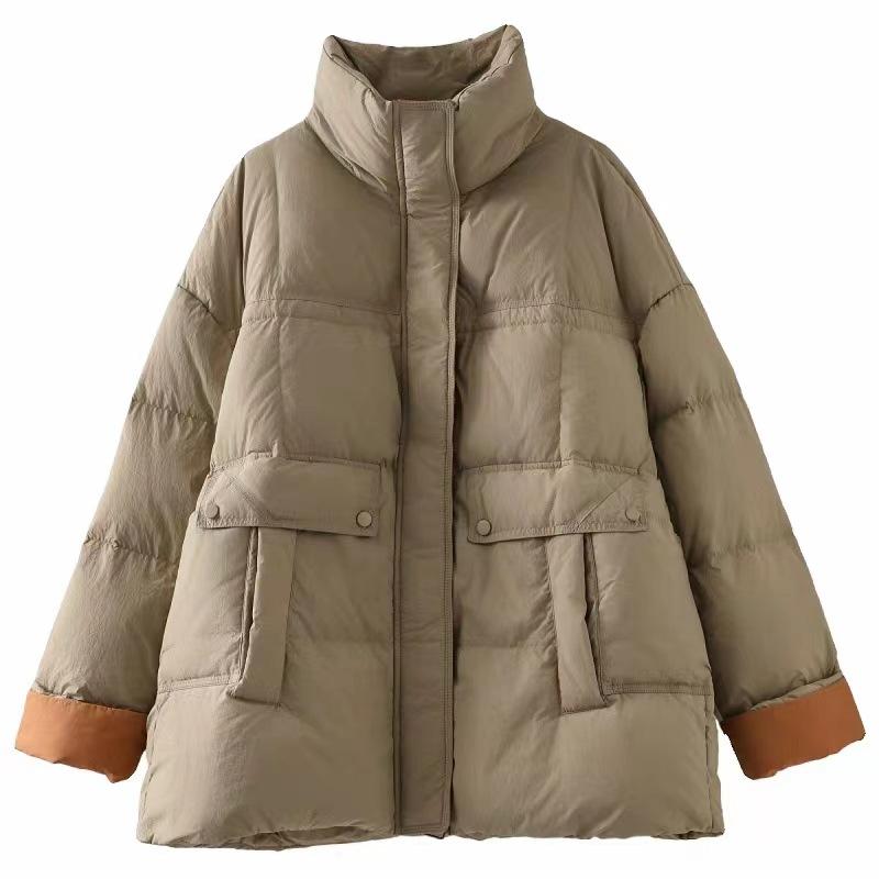 Модная контрастная короткая пуховая куртка женская 2024 зима новая стойка воротник утолщенный белый утиный пух рукав с отворотом теплая куртка большой размер