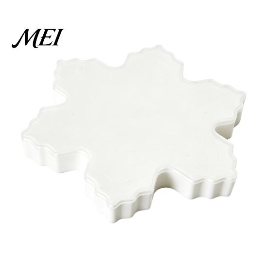 Office Desk Storage Container Christmas Serving Tray with Airtight Lid, Decorative PP Food Organizer, Gift Box for Cookies Moisture Proof Holiday