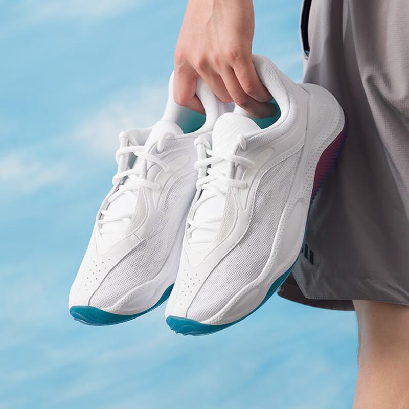 Under Armour CURRY Splash Low-Top Basketball Shoes