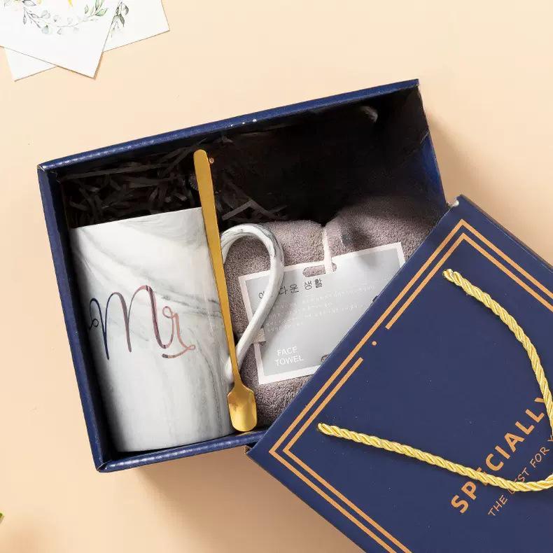 Compact Souvenir Gift Set for Weddings, Events, and Hotel Openings