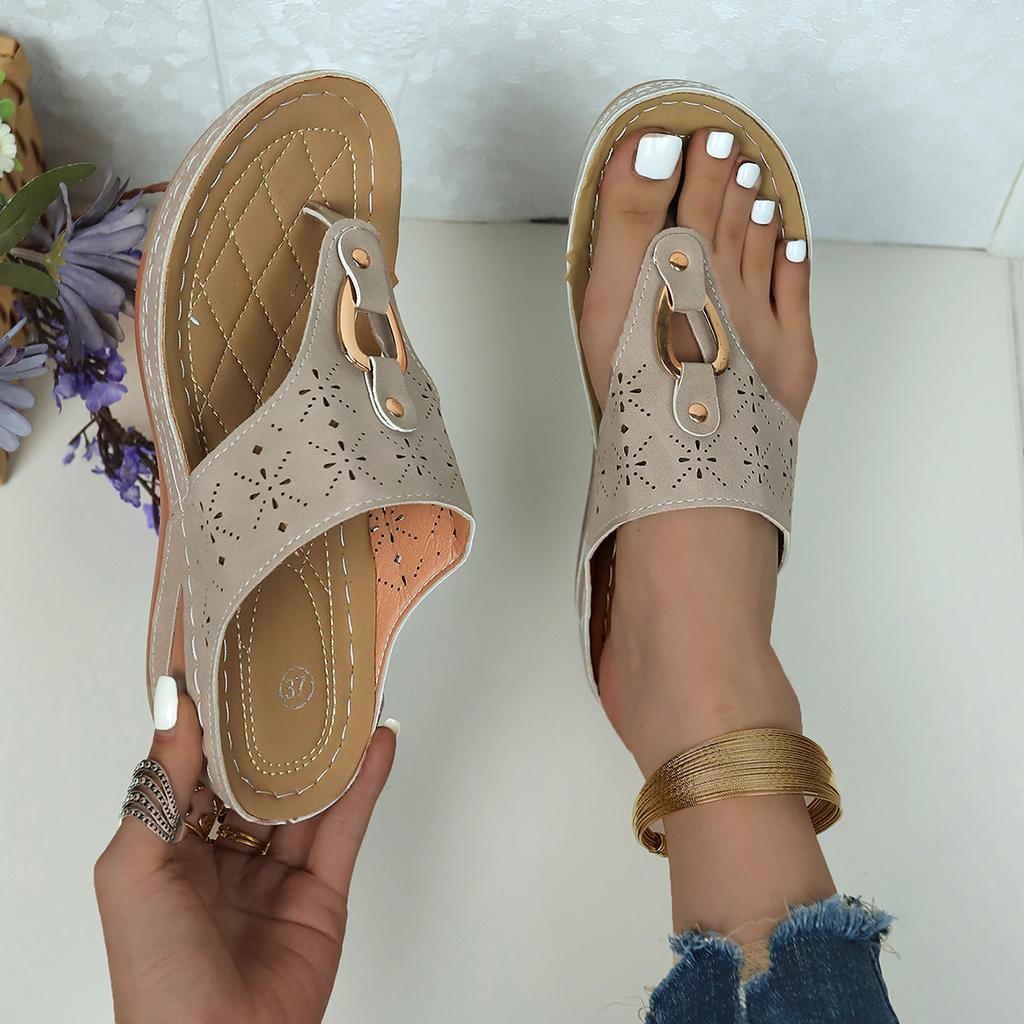 Пятно большой размер внешнеторговые тапочки женские 2025 лето новый полый металлическая пряжка носок танкетка женские тапочки