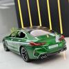 1/24 Спортивный автомобиль BMW M8, Модель автомобиля из сплава, Звуковые и световые эффекты, Колеса с рулевым управлением, Детская игрушечная машина, Подарок на день рождения