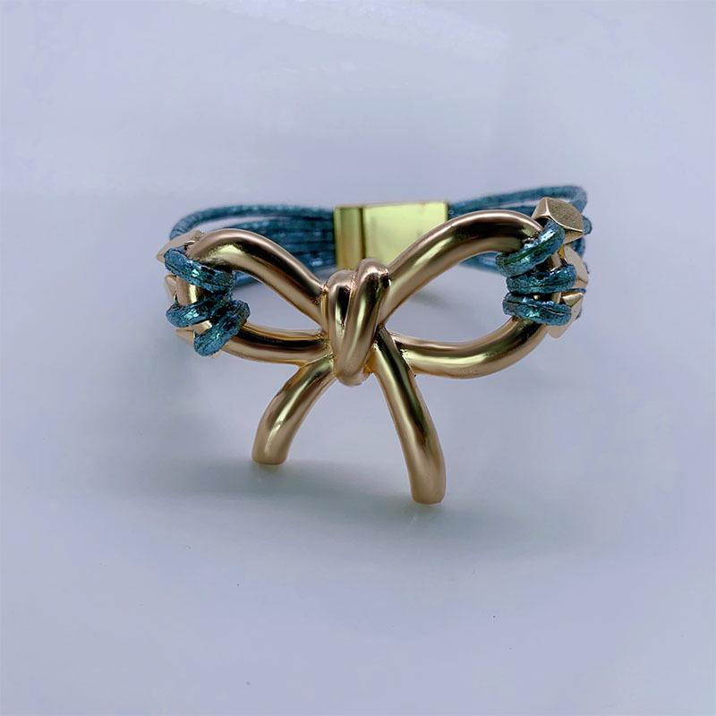 Трендовый европейский и американский кожаный браслет с магнитной пряжкой-бантом - Модные женские украшения на Рождество