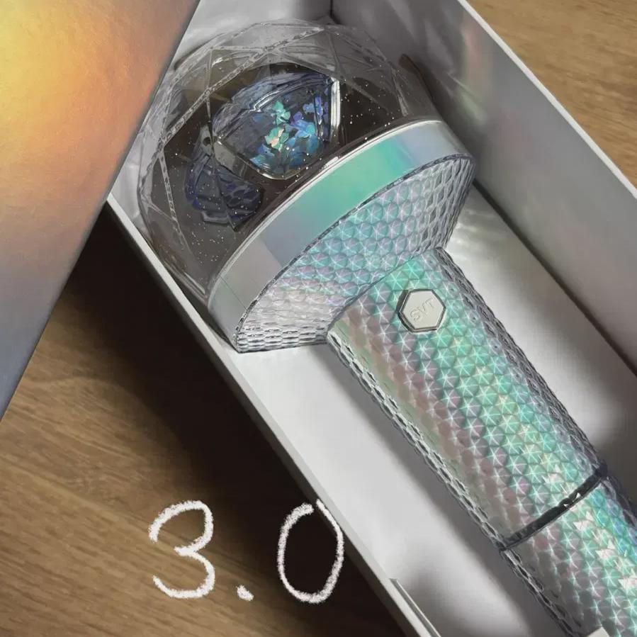 Seventeen Светящаяся палочка Carat Bong Nurot Bong