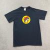 Buc-ee's Рубашка Мир Любовь Мужская Черная Маленький Логотип Графическая Короткий Рукав Gildan