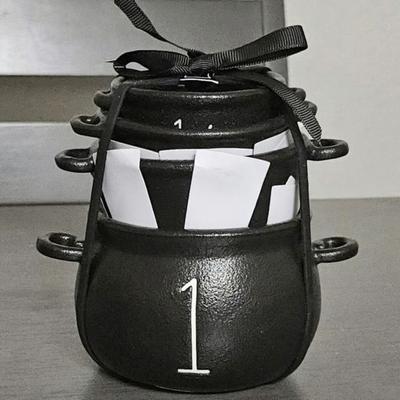 Yousheng Мини Черный Котел Хэллоуин Ведьмин Котел Горшок Ведро Многоцелевая Маленькая Конфетница для Хэллоуина Угощения или Жизни Сувениры для Вечеринки