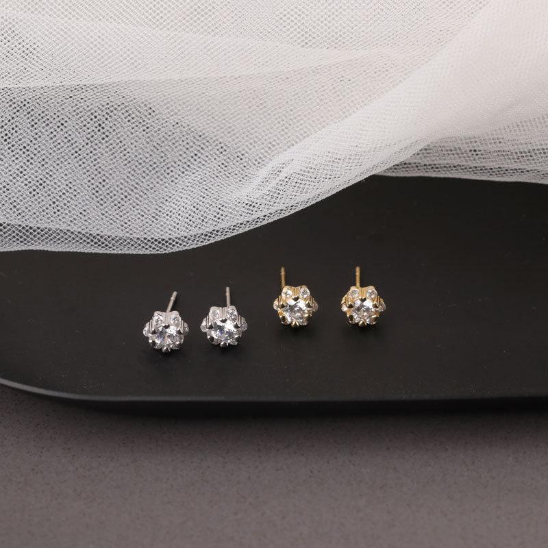 Fresh Earrings Small and Elegant Earrings Nourish The Earrings Without Having To Pick The New Style of The New Year