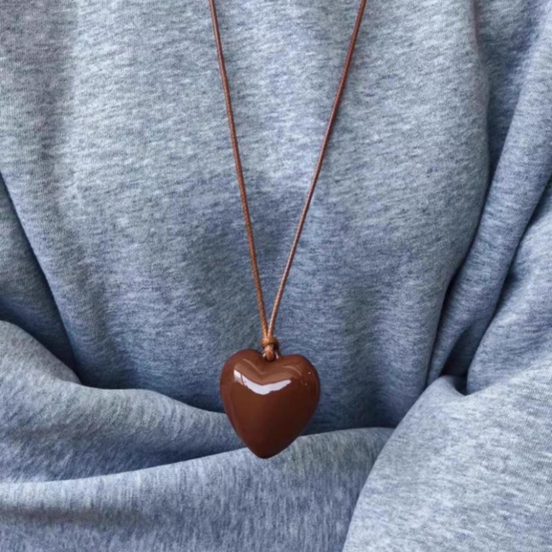 High-end Heart Pendant Necklace, Long Sweater Chain