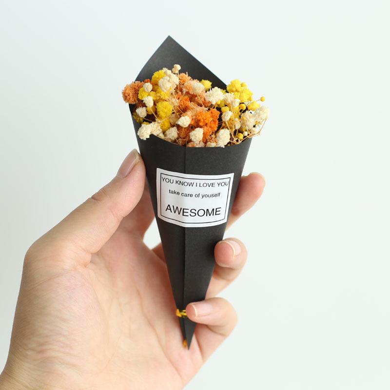 Mini Preserved Baby's Breath & Forget-Me-Not Gift Box for Teacher's Day, Qixi Festival, Valentine's Day, and Christmas.