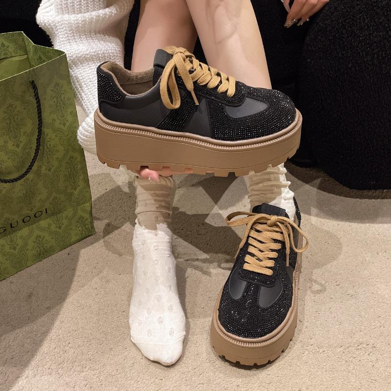 Модные женские повседневные спортивные туфли с толстой подошвой и защитой от столкновений, с ромбовидным узором, ручной работы, тренировочные туфли класса люкс, зимние кроссовки для женщин