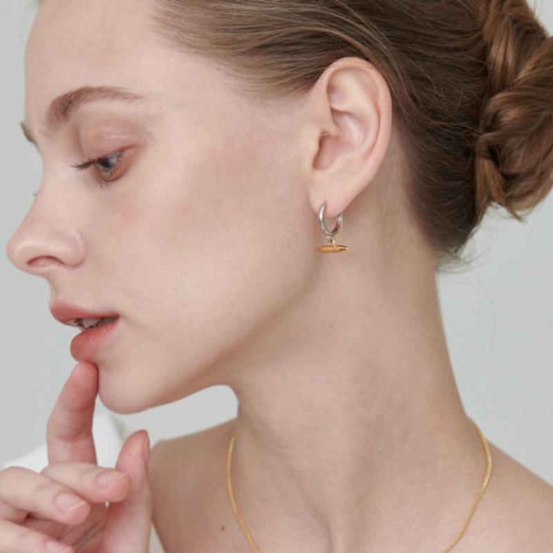 Серьги-пусеты ELLE Jewelry Urban из 14-каратного золота с одной застежкой-гвоздиком (Золотая булавка) ELGPEE381