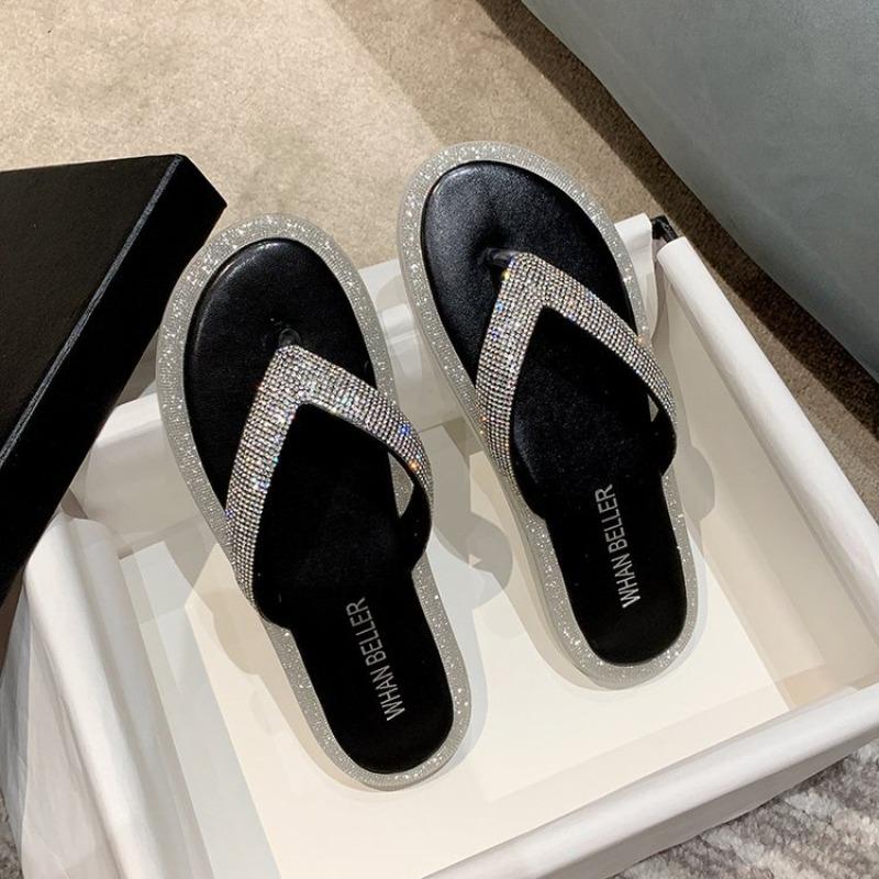 Женские модные шлепанцы со стразами 2024 года, летняя одежда для отдыха, модная пляжная повседневная обувь на плоской подошве, домашние сандалии с противоскользящим покрытием