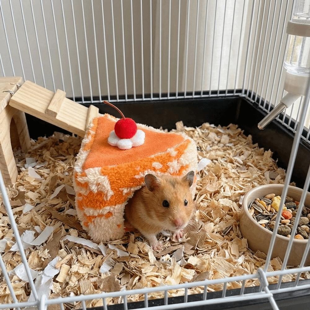 Warm Simulated Cake Hamster Nest Windproof Plush Pet Bed Animal Rest Shelter Indoor Pet House
