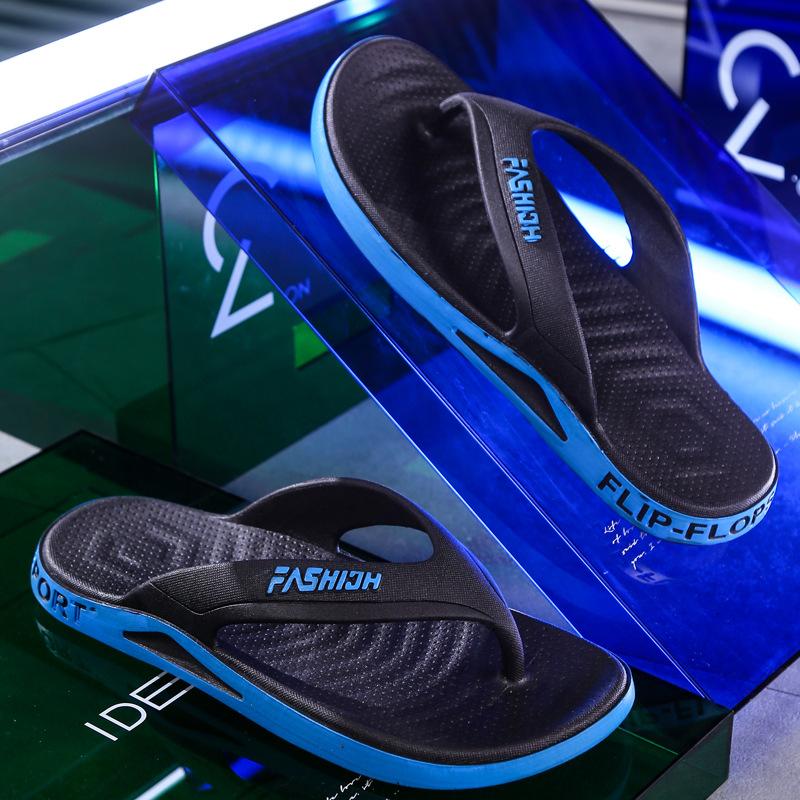 Мужские шлепанцы, прочные для летних прогулок, удобные для домашнего использования, нескользящие, модные и трендовые мужские пляжные туфли