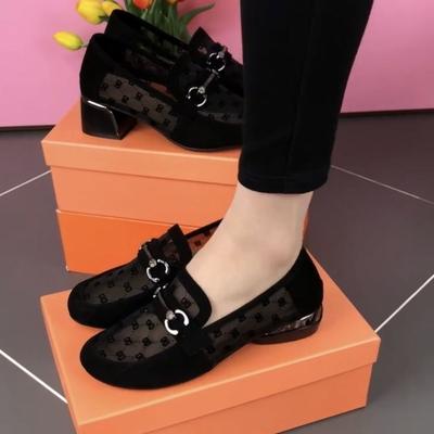 Сетчатые лоферы женские лето 2025 новые с круглым носком на мягкой подошве туфли на толстом каблуке полые дышащие дезодорирующие сандалии