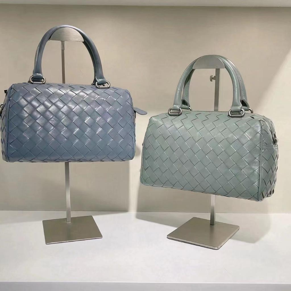 New Sheepskin Pillow Woven Bag Commuting Handbag High-quality And Fashionable Woven Bag Genuine Leather Women's Bag