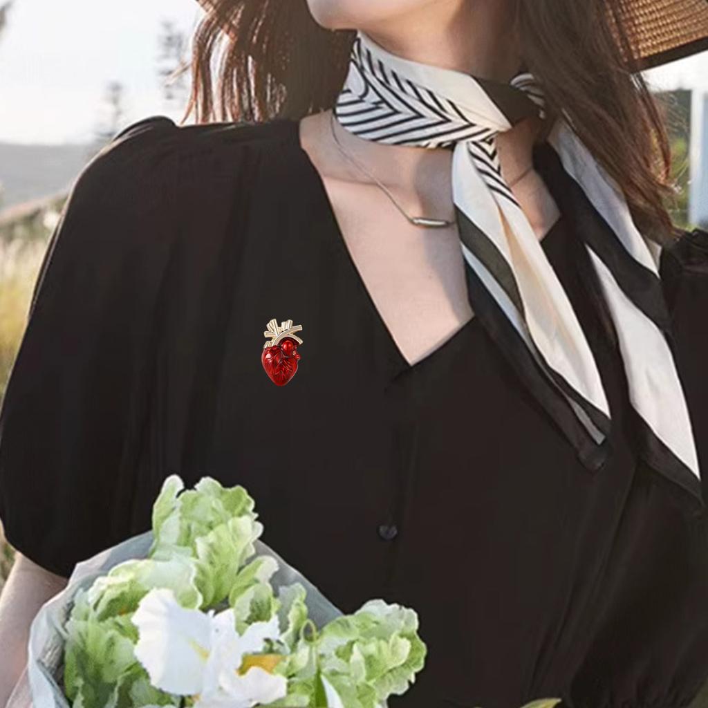 Human Body Organ Brooch Fashionable Alloy Heart Lapel Pin Accessory for Women and Girls Fashion Clothing Jewelry