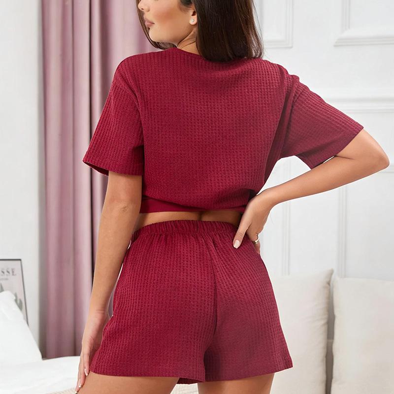 Летний повседневный спортивный комплект из двух предметов для дома, в пижамном стиле, с рукавами летучая мышь и короткими штанами, для женщин